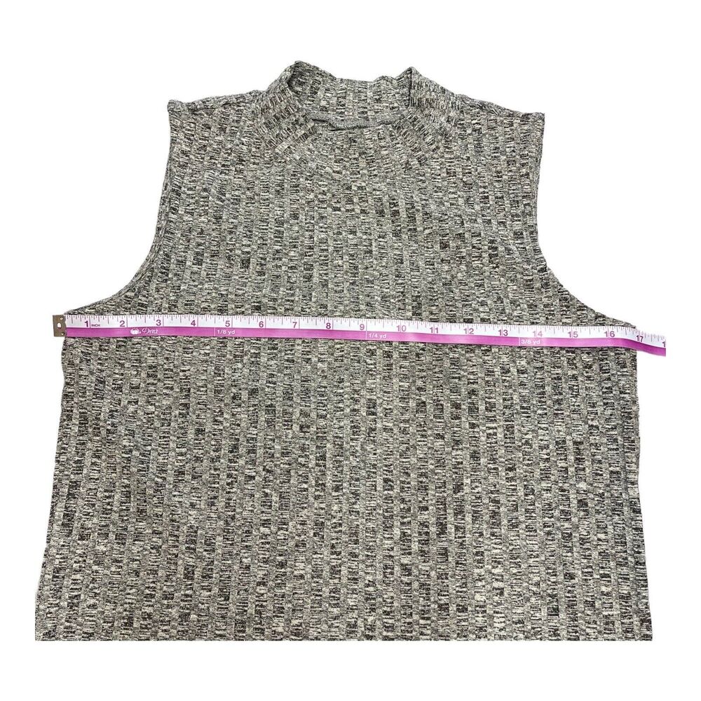 Simply Styled by Sears Women’s Medium Tank Top Classic, Comfortable, and Chic - Picture 4 of 7